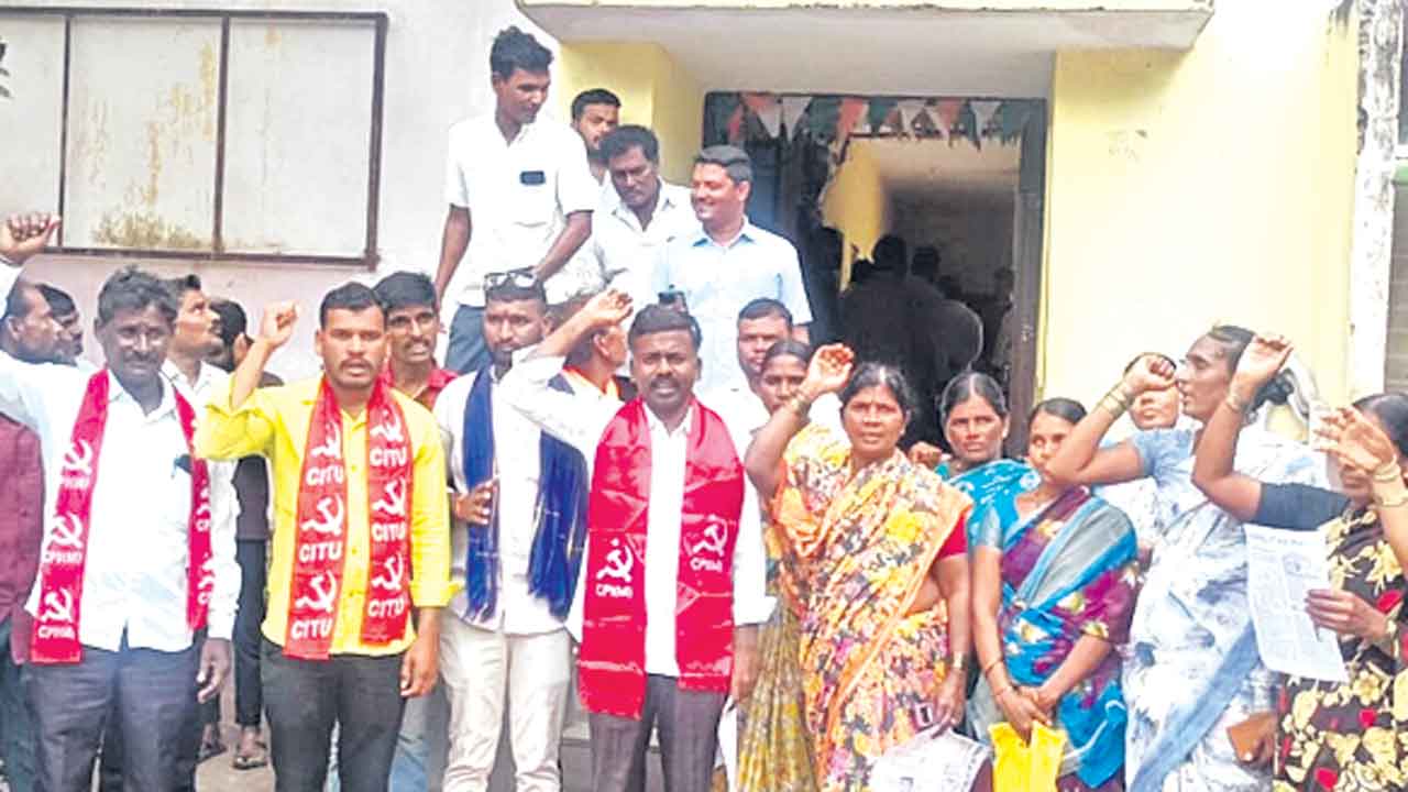 అనర్హులకే ఇందిరమ్మ ఇండ్లు