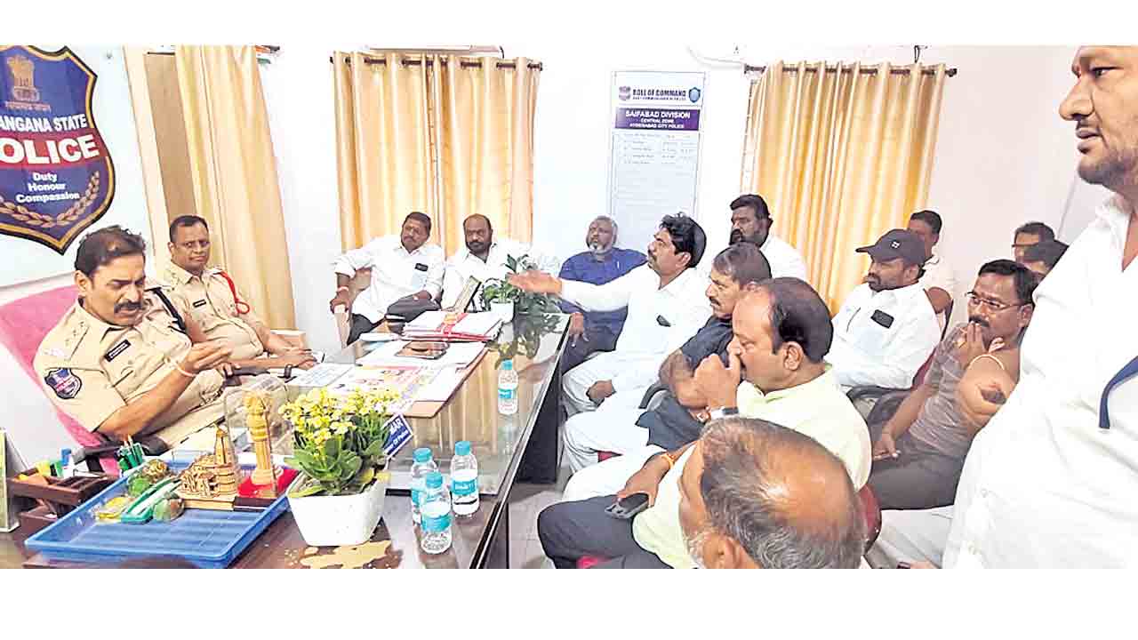 లంపెన్‌ గ్యాంగ్‌పై చర్యలు తీసుకుంటారా, లేదా..!