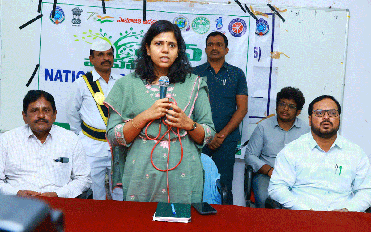 Nalgonda : ప్రతి ఒక్కరు మొక్కలు నాటి సంరక్షించాలి : కలెక్టర్ ఇలా త్రిపాఠి