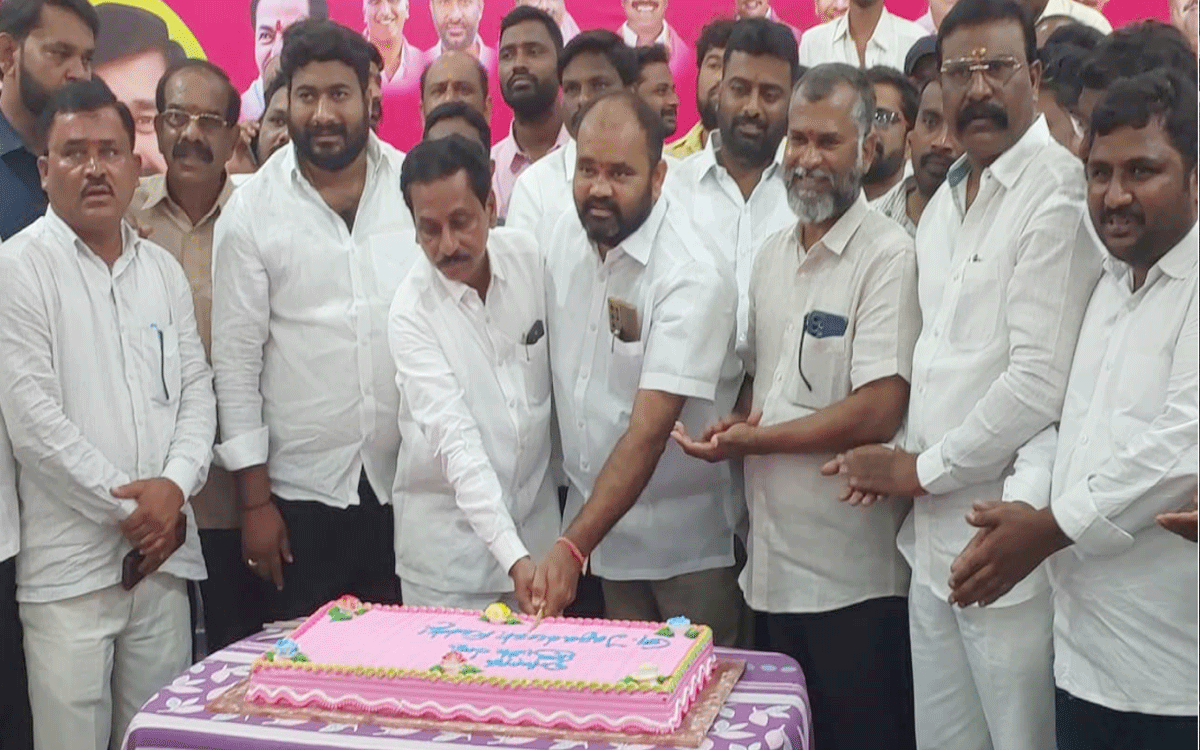 Nalgonda : న‌ల్ల‌గొండ‌లో ఘనంగా మాజీ మంత్రి జగదీశ్‌రెడ్డి జన్మదిన వేడుకలు