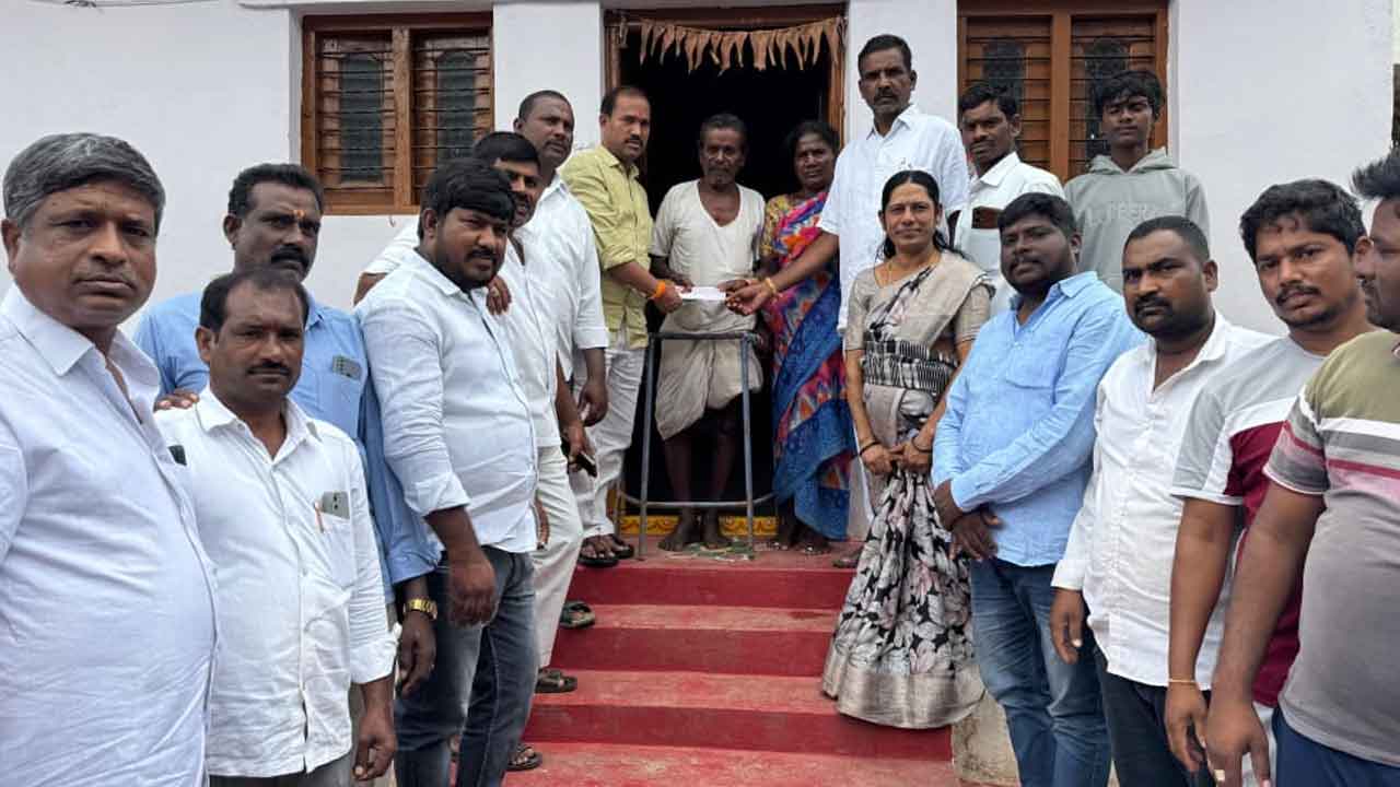 Dasharath Nayak | ఆపదలో ఉన్న ప్రతి ఒక్కరిని ఆదుకుంటాం : దశరథ్‌ నాయక్‌