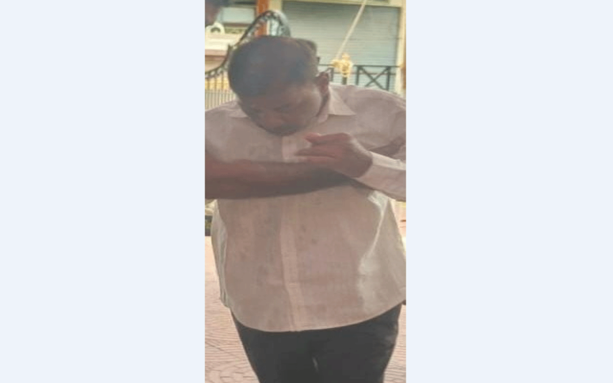 Nalgonda : మంత్రి కోమటిరెడ్డి ఇంటి ఎదుట మున్సిపల్ కార్మికుడి ఆత్మహత్యాయత్నం