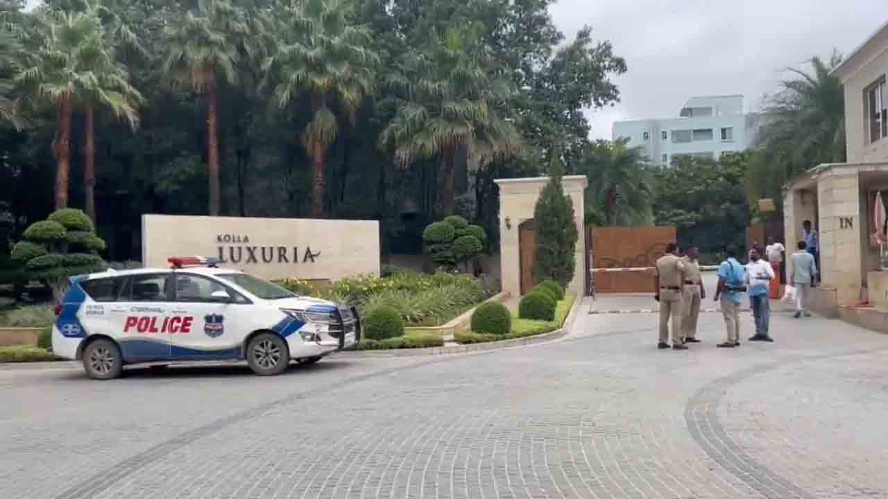 Padi Kaushik Reddy | పాడి కౌశిక్‌ రెడ్డి నివాసం వద్ద ఉద్రిక్తత.. భారీగా మోహరించిన పోలీసులు