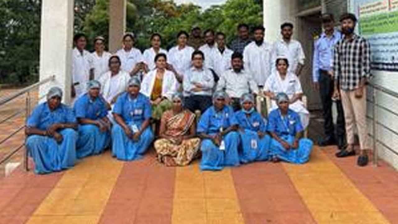 Kayakalpa Award | మీర్జాపూర్ (బి) కమ్యూనిటీ హెల్త్ సెంటర్‌కు కాయకల్ప అవార్డు