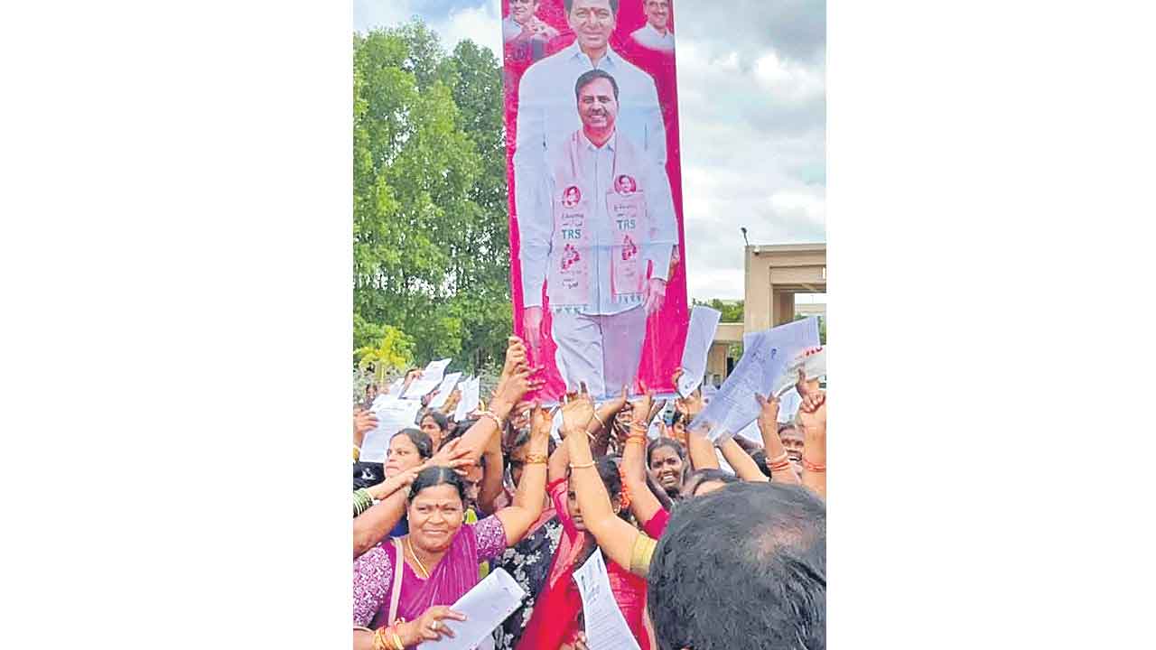 అంబరాన్నంటిన సంబురాలు