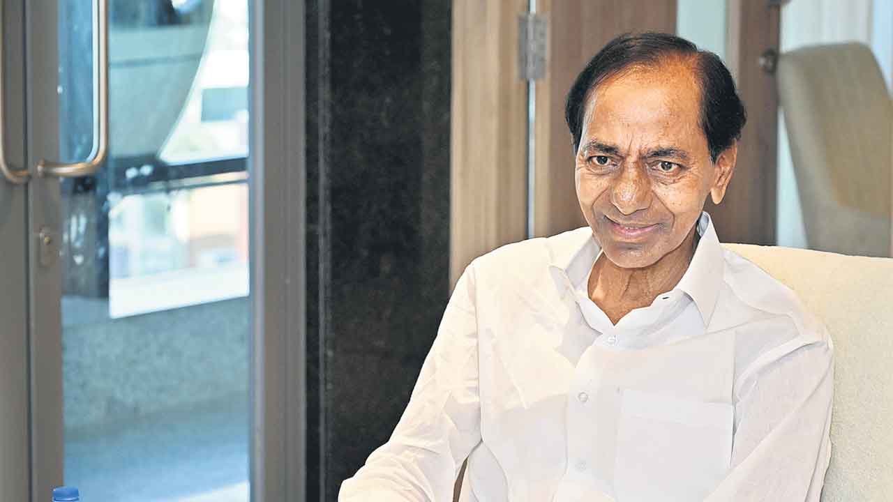 కేసీఆర్‌కు వైద్య పరీక్షలు.. డిశ్చార్జి.. దవాఖాన నుంచి తిరిగి నందినగర్‌కు బీఆర్‌ఎస్‌ అధినేత