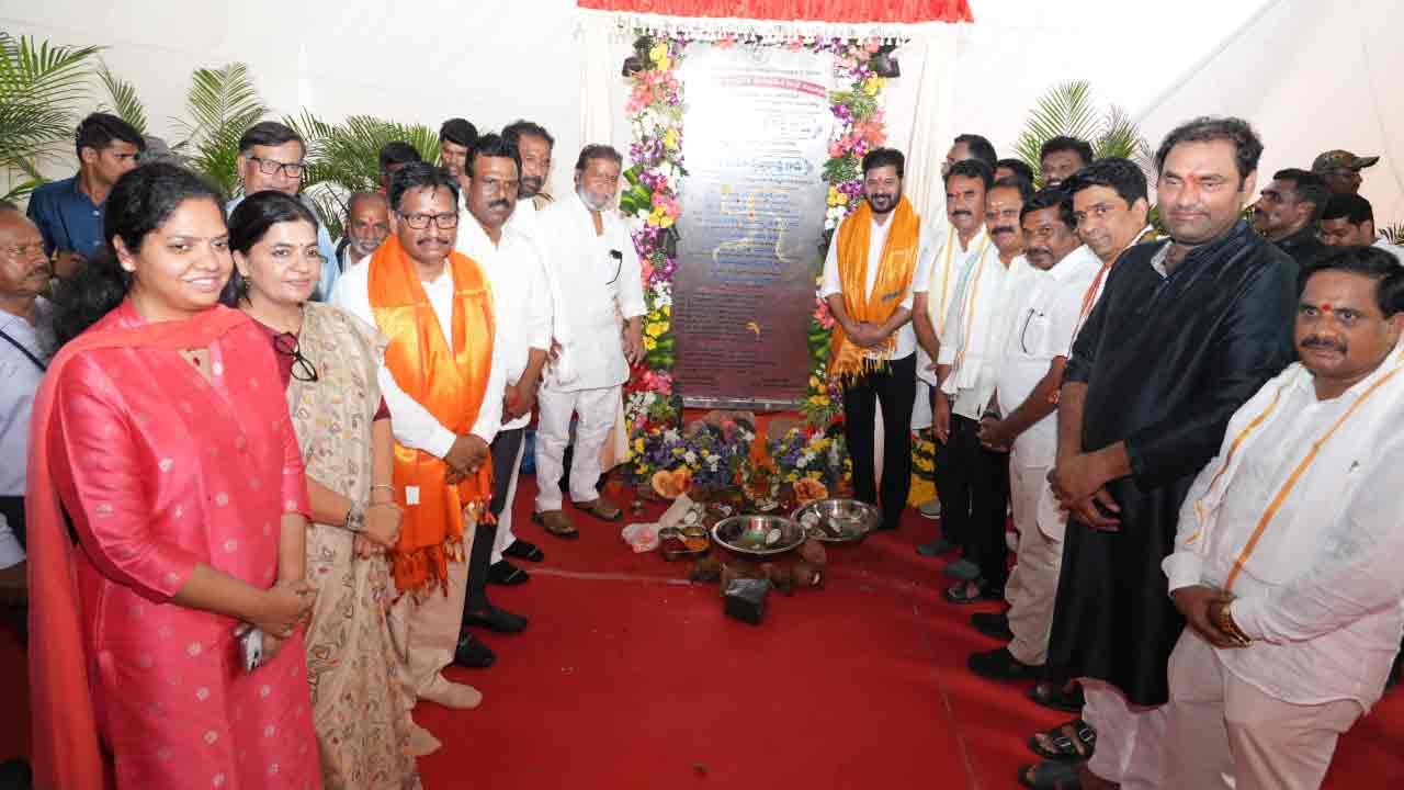 Kollapur | ఆత్మస్తుతి పరనింద.. అధికార పార్టీ కాంగ్రెస్లో గ్రూపులు బహిర్గతం