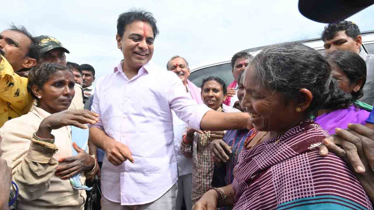 KTR | మహిళా రైతులతో ఆత్మీయంగా ముచ్చటించిన కేటీఆర్