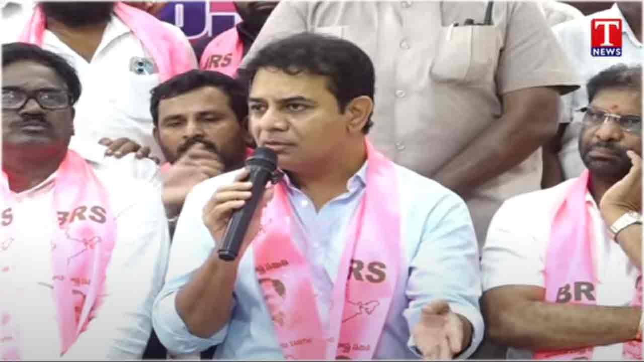 KTR | రేవంత్ రెడ్డి కిట్టీ పార్టీ ఆంటీ లాగా వ్యవహరిస్తుండు.. కేటీఆర్ సంచలన వ్యాఖ్యలు