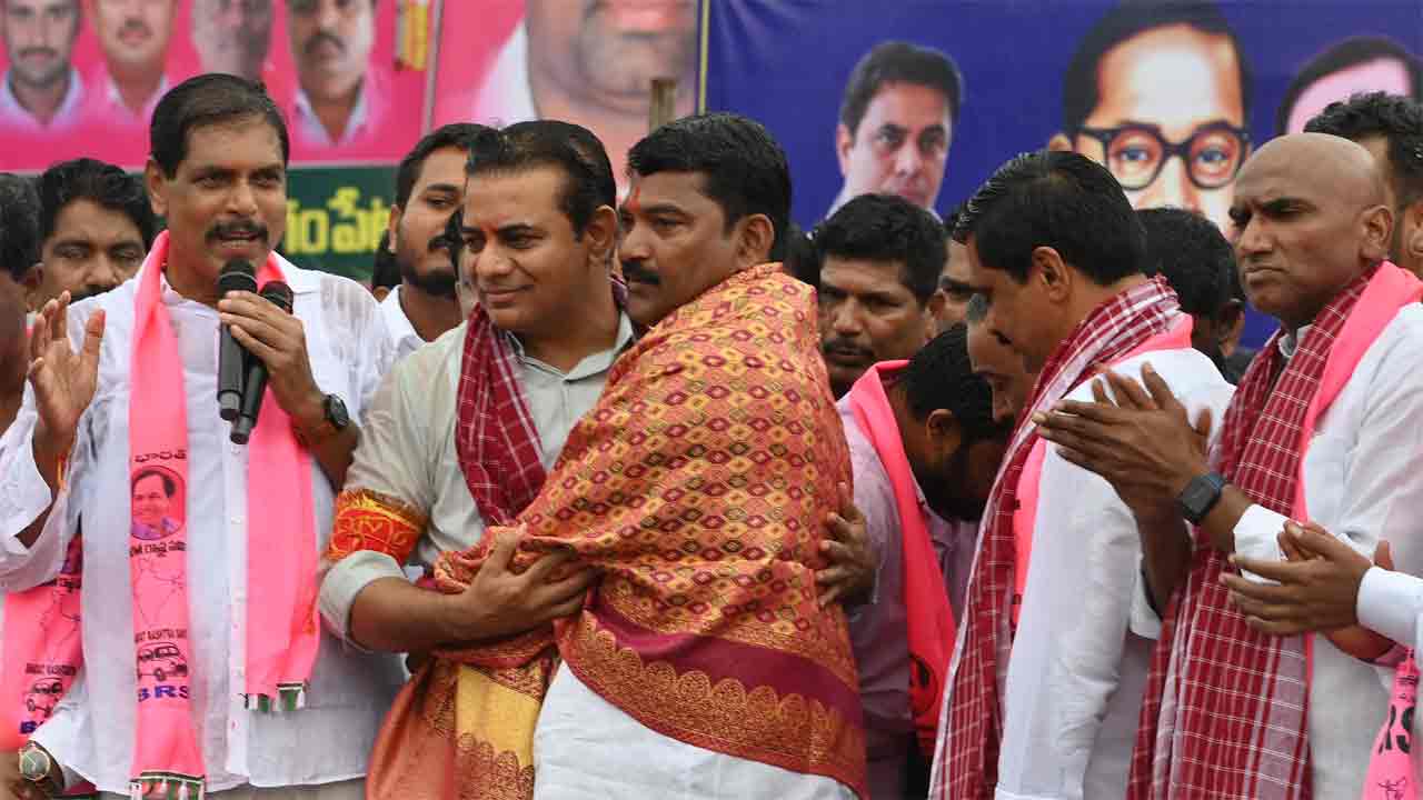 KTR | సాయిలన్నపై దాడికి బదులు తీర్చుకుందాం.. దళిత వ్యతిరేక ప్రభుత్వాన్ని గద్దె దించుదాం.. కేటీఆర్ పిలుపు