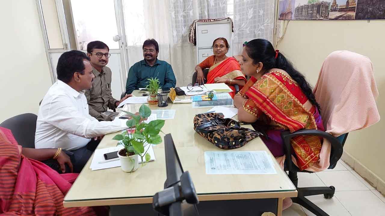 English for Brilliance textbook | డిగ్రీ మొదటి, రెండో విద్యార్థులకు ‘ఇంగ్లీష్‌ ఫర్‌ బ్రిలియన్స్​‍‘ పాఠ్యపుస్తకం