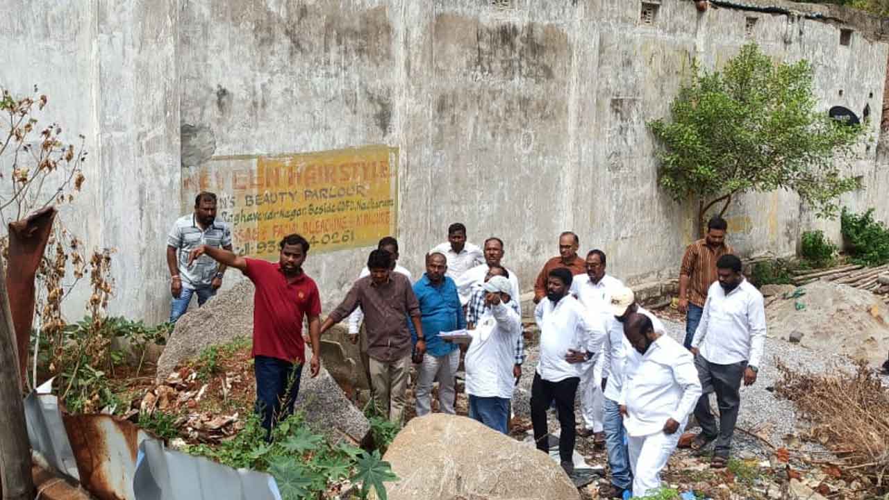 Land dispute | నాచారం అన్నపూర్ణ కాలనీలో భూ వివాదం… అధికారుల సర్వే