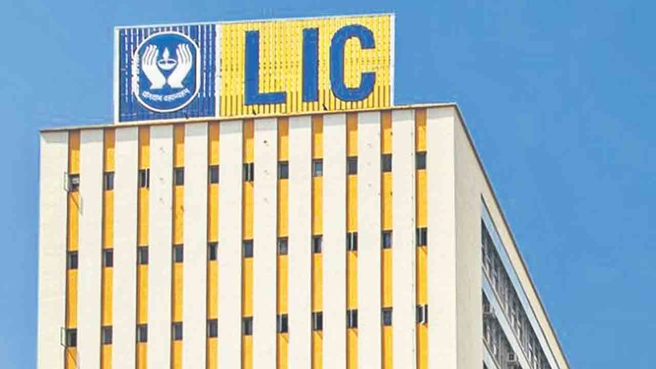 అమ్మకానికి ఎల్‌ఐసీ వాటా.. ఇప్పటికే ఐపీవో కోసం 3.5% వాటా విక్రయం
