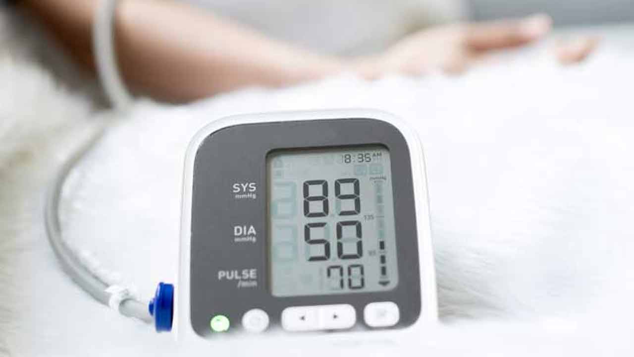 Low Blood Pressure | లో బీపీతో జ‌ర జాగ్ర‌త్త‌..! ల‌క్ష‌ణాలు ఇవే..