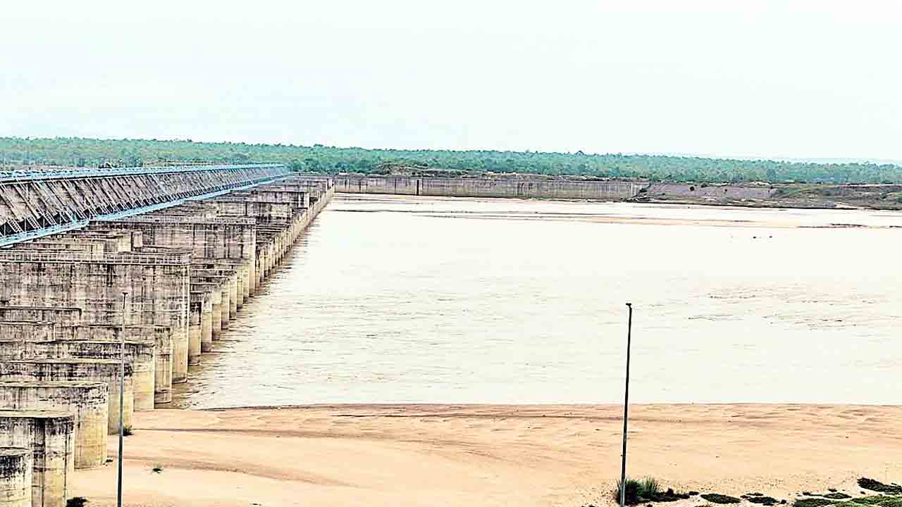 మేడిగడ్డ బరాజ్‌కు పెరిగిన వరద ప్రవాహం