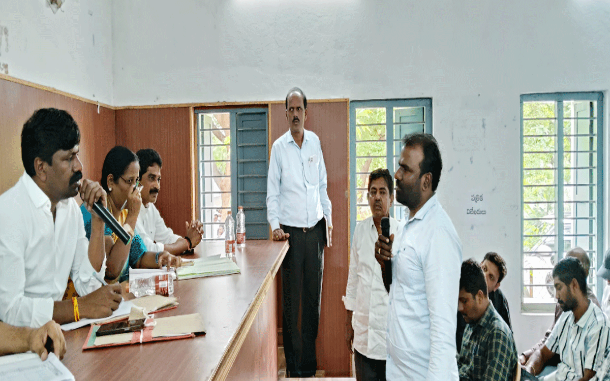 Chityala : ప్ర‌జా స‌మ‌స్య‌ల‌ను ఎప్ప‌టిక‌ప్పుడు ప‌రిష్క‌రించాలి : ఎమ్మెల్యే వేముల వీరేశం