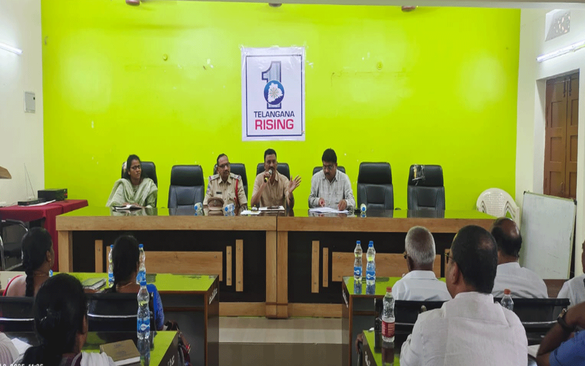 Bibinagar : నిర్మాణ సామ‌గ్రి ధరలను తగ్గించాలి : ఎంపిడిఓ శ్రీనివాస్‌రెడ్డి