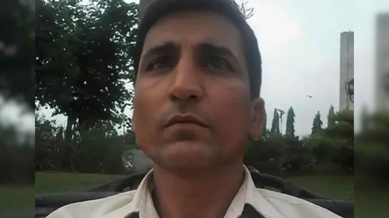 జట్టు కత్తిరించుకోమన్నందుకు ప్రిన్సిపాల్‌ హత్య.. కత్తితో పొడిచిచంపిన విద్యార్థులు