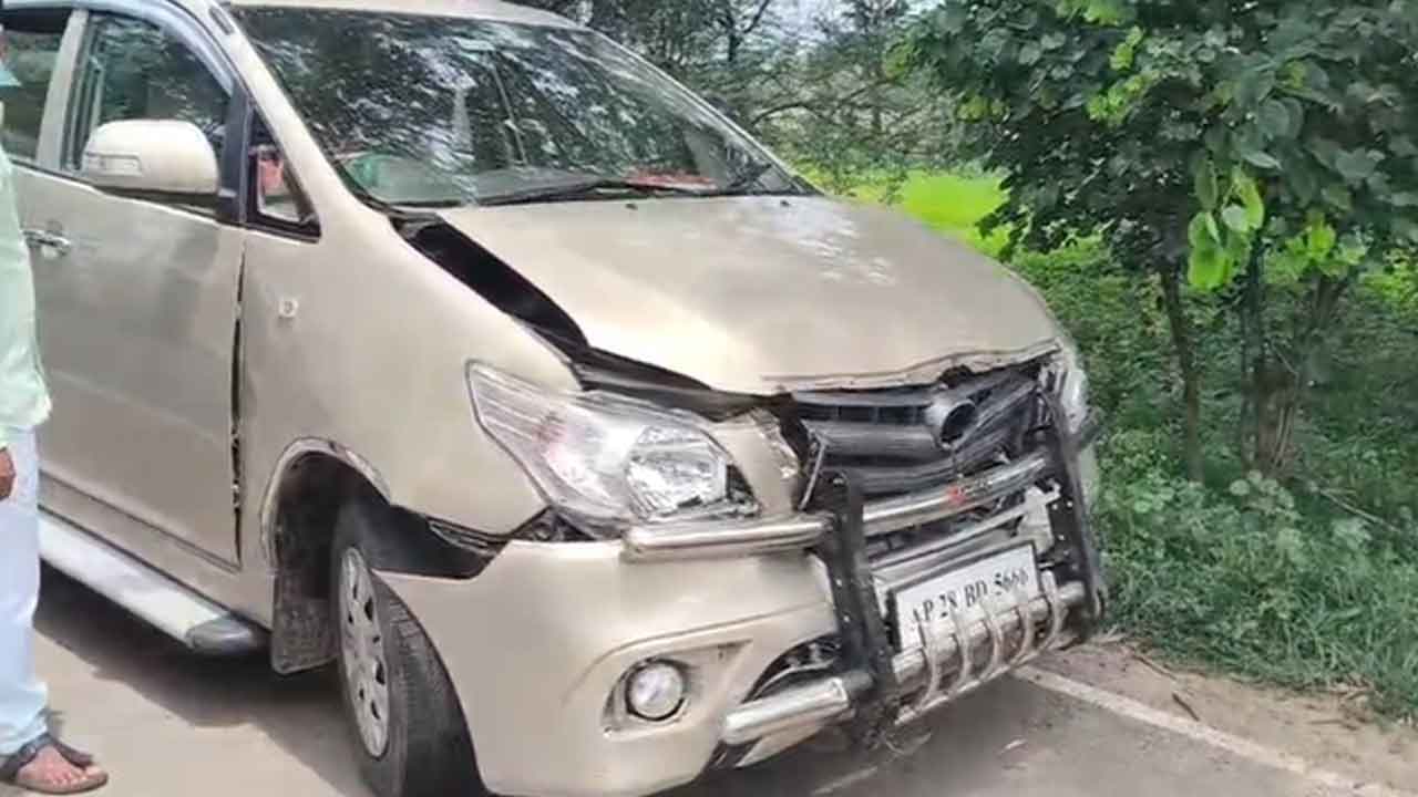 Minister Vivek | మంత్రి వివేక్ పర్యటనలో అపశృతి.. తృటిలో తప్పిన ప్రమాదం