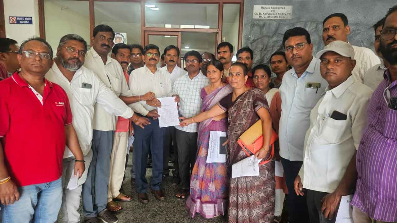 NEET | మెడికల్ సీట్ల భర్తీలో జీవో 33 అమలు చేయాలి.. నీట్ పేరెంట్స్‌ అసోసియేషన్ ప్రతినిధులు