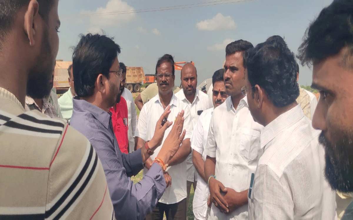 Nilagiri : ‘నష్ట పరిహారం చెల్లించిన‌ తర్వాతే రోడ్డు పనులు చేప‌ట్టాలి’