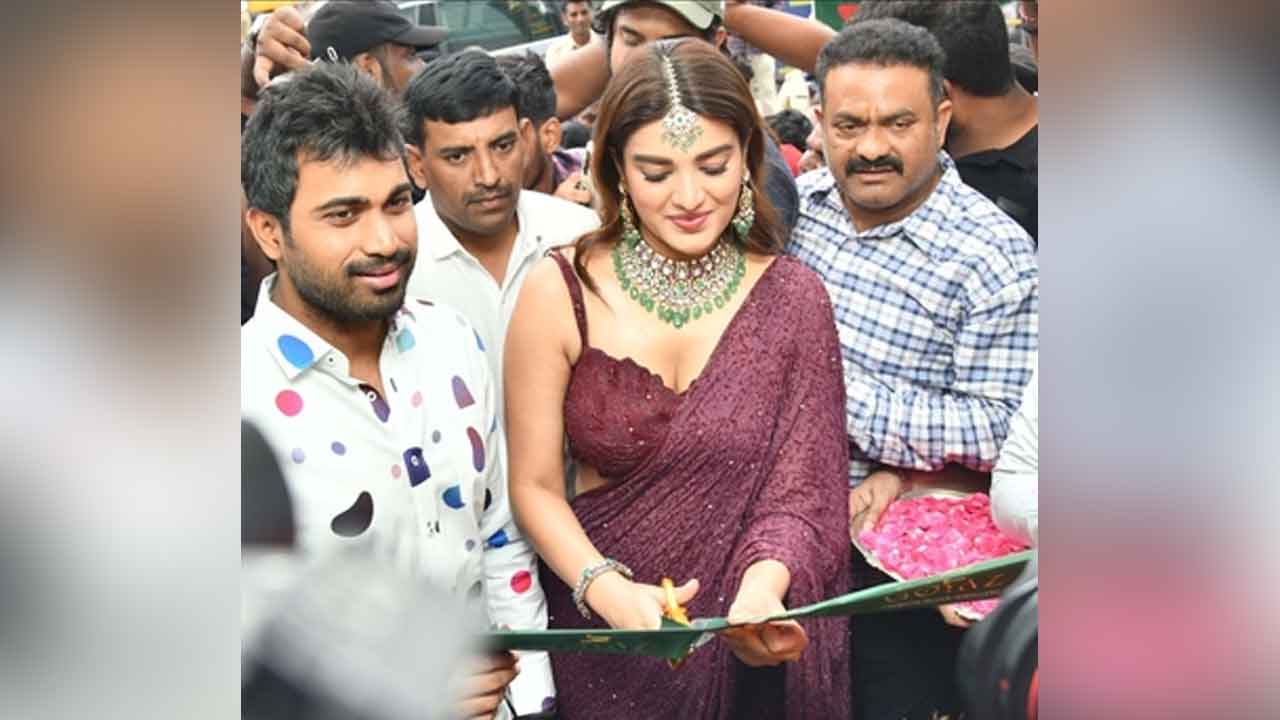 Nidhi Agarwal | గోయాజ్‌ లగ్జరీ సిల్వర్‌ జ్వువెలరీ ప్రారంభించిన సినీనటి నిధి అగర్వాల్‌