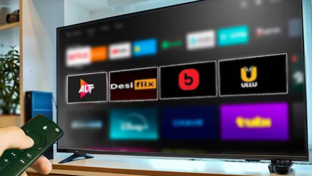 సాఫ్ట్‌ పోర్న్‌ ఓటీటీలపై నిషేధం