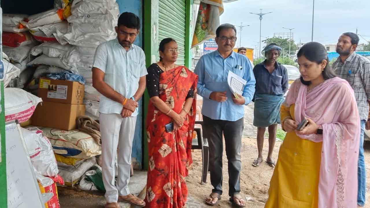 Collector Pamela Satpathi | రైతులకు సరిపడా ఎరువులు సిద్ధంగా ఉంచాలి : కలెక్టర్ పమేల సత్పతి