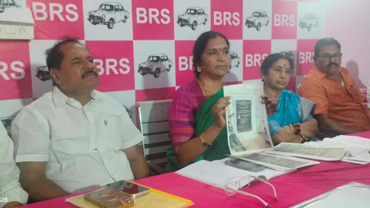 బీఆర్ఎస్ హయాంలోనే నిధుల మంజూరు.. కాంగ్రెస్ సర్కార్పై మాజీ ఎమ్మెల్యే పద్మాదేవేందర్రెడ్డి ఫైర్