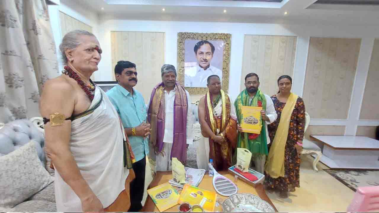 MLA Padma Rao Goud | మహంకాళి జాతరకు పజ్జన్నకు ఆహ్వానం