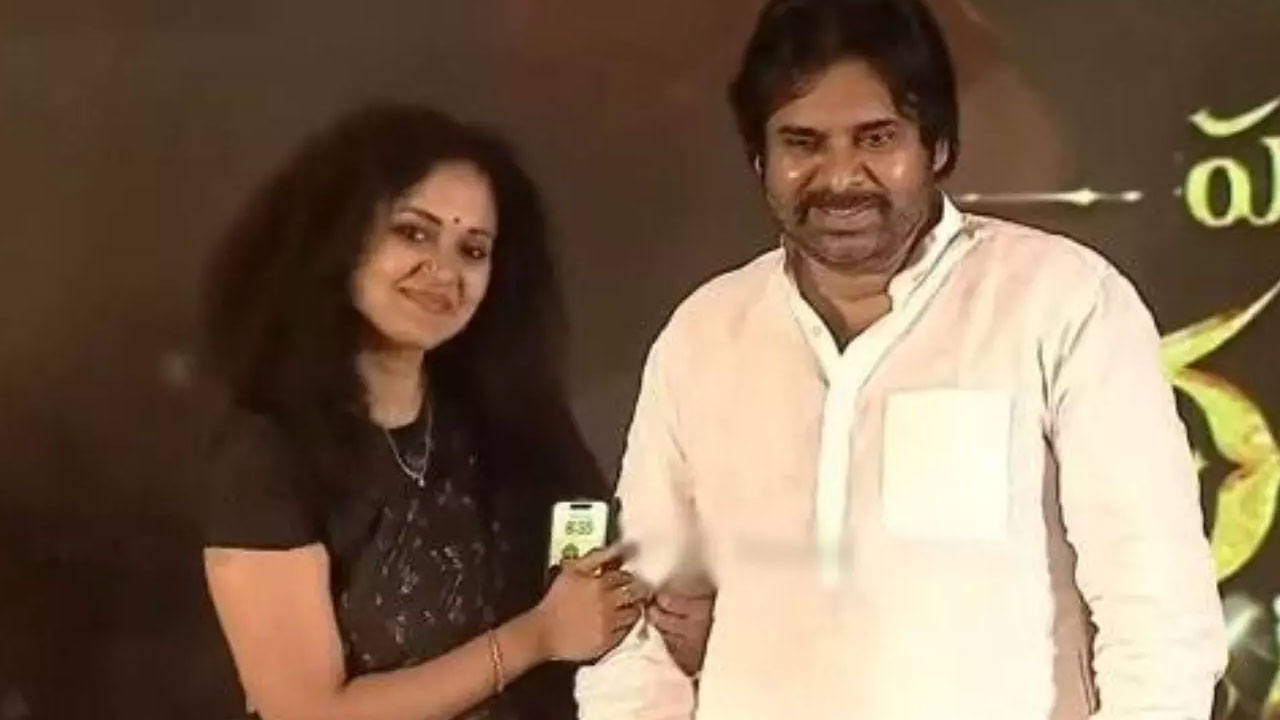 Pawan Kalyan | ఆ న‌టిని గుర్తు ప‌ట్టి ఫొటో దిగిన ప‌వ‌న్ క‌ళ్యాణ్‌.. ఎగిరి గంతులు వేసిన నివిత