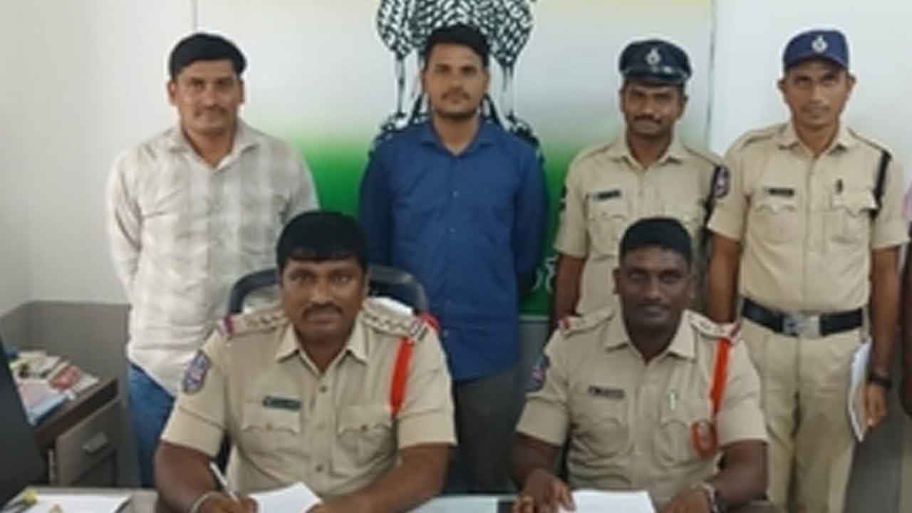 బయ్యారంలో ఆరుగురు దొంగల ముఠా అరెస్ట్ : సీఐ రవికుమార్