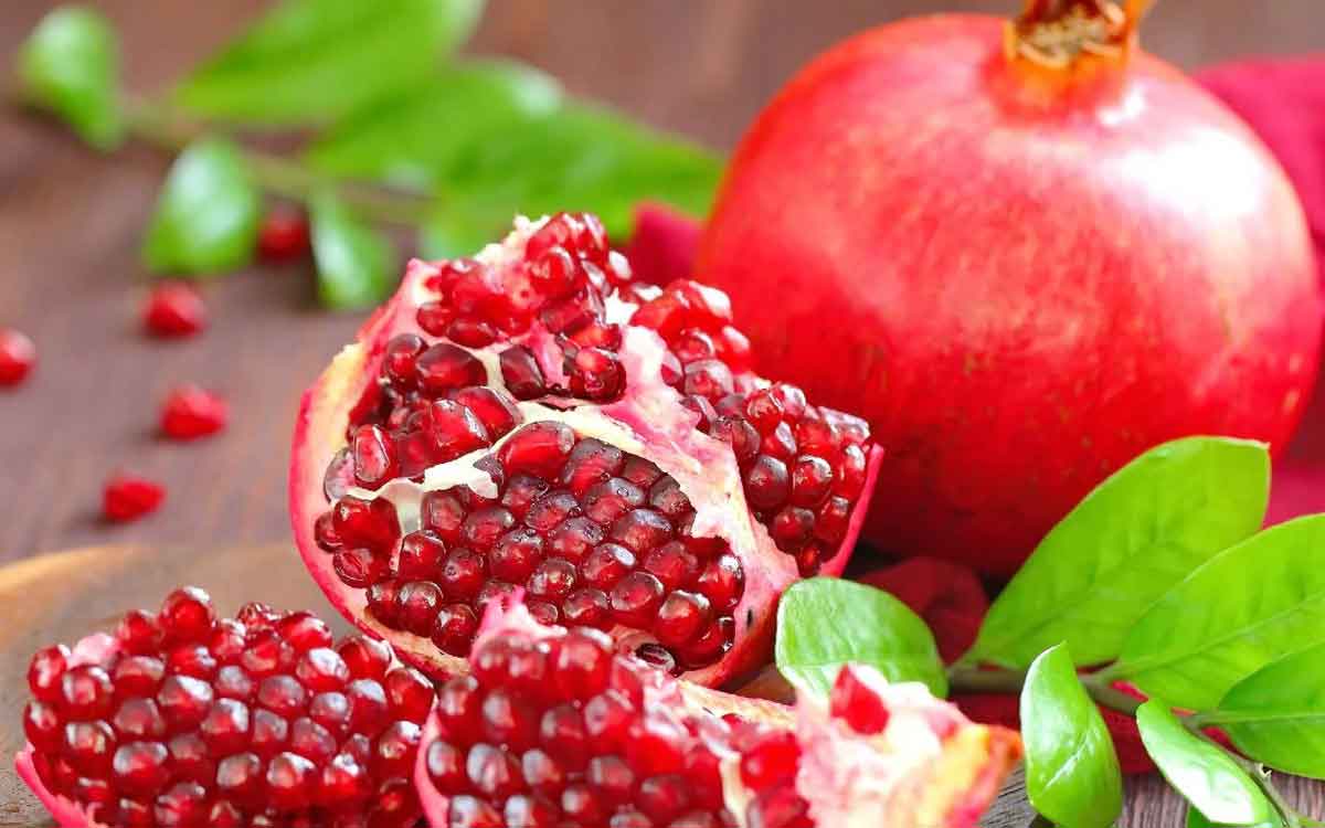Pomegranate Peel | దానిమ్మ పండ్ల‌ను తిన్న తరువాత తొక్క‌ను ప‌డేయ‌కండి.. వాటితో క‌లిగే లాభాలు తెలిస్తే షాక‌వుతారు..!