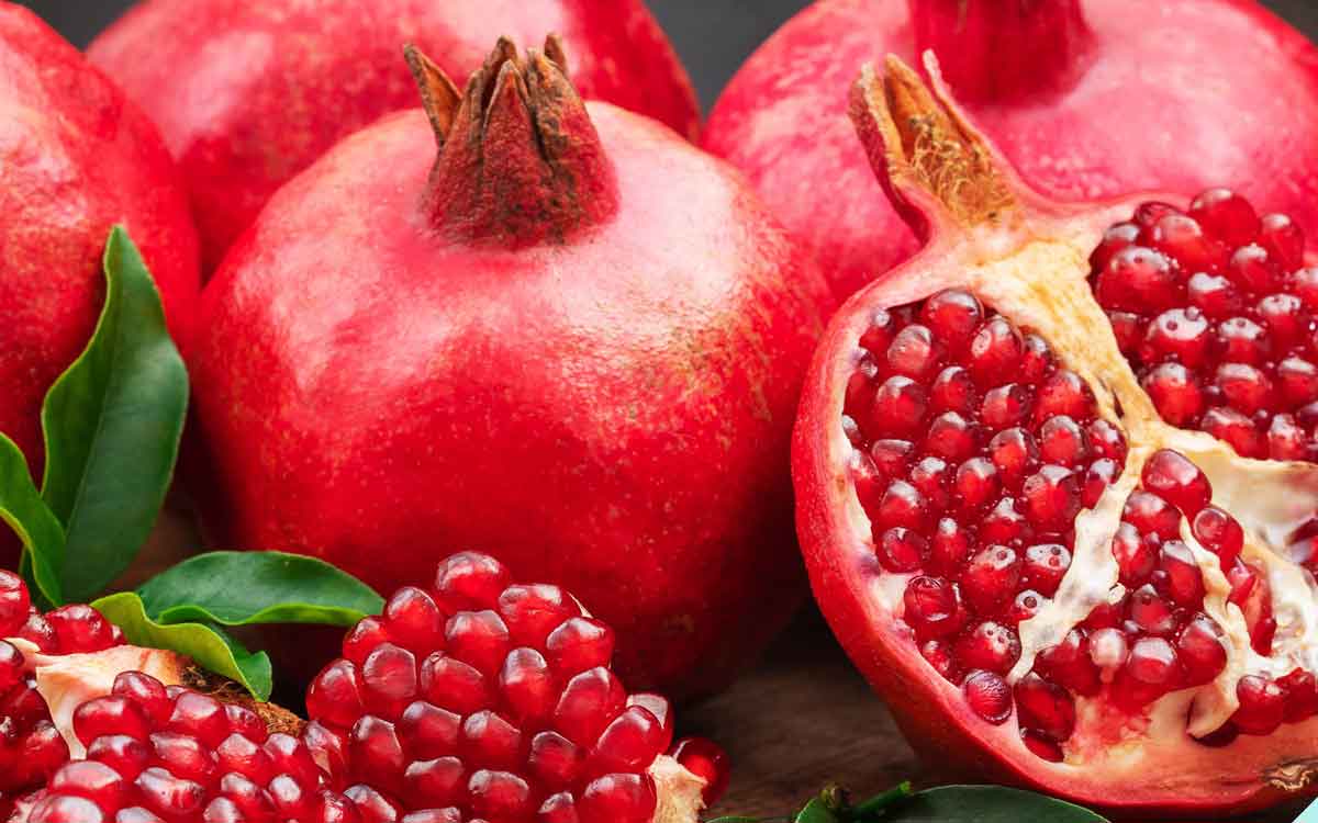 Pomegranate | ఈ సీజ‌న్‌లో దానిమ్మ పండ్ల‌ను తిన‌డం మ‌రిచిపోకండి.. ఎన్నో లాభాల‌ను పొంద‌వ‌చ్చు..!