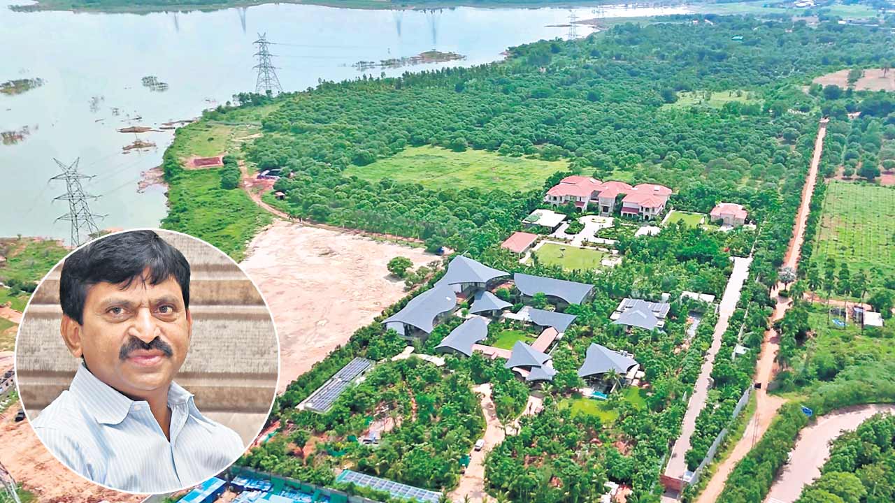 పొంగులేటి.. ఈ రాజప్రాసాదాలేంటి?