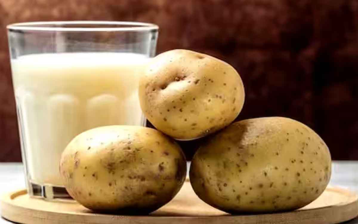 Potato Juice | ఆలుగ‌డ్డ‌ల జ్యూస్‌ను అంత తేలిగ్గా తీసుకోకండి.. ఎన్నో అద్భుత‌మైన లాభాలు ఉంటాయి..!