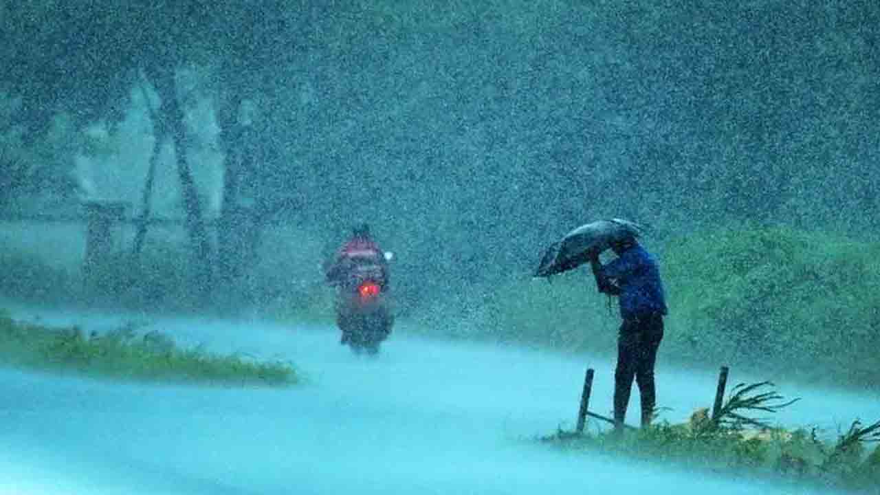 TG Weather | తెలంగాణలో వారంరోజులు భారీ నుంచి అతిభారీ వర్షాలు.. హెచ్చరించిన ఐఎండీ..!
