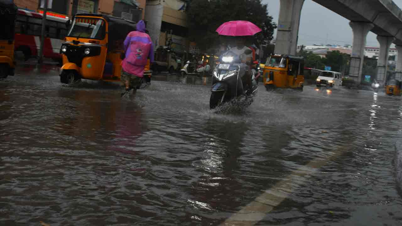 TG Weather | రాష్ట్రంలో అతి భారీ వర్షాలు.. ఈ జిల్లాలకు ఆరెంజ్‌ అలర్ట్‌ జారీ