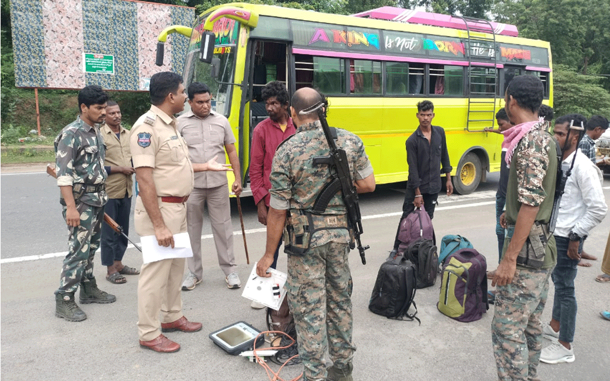 Ramavaram : ఏజెన్సీ ప్రాంతాలకు వెళ్లే దారుల్లో విస్తృత‌ వాహన తనిఖీలు