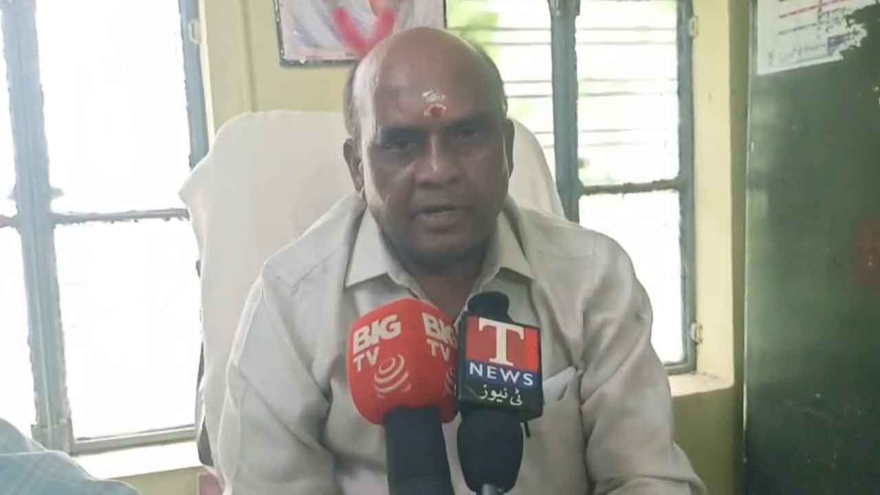 Tahsildar Ramesh | ఇందిరమ్మ ఇంటి పేరుతో మట్టి అమ్ముకుంటే కఠిన చర్యలు : తహసీల్దార్ రమేష్