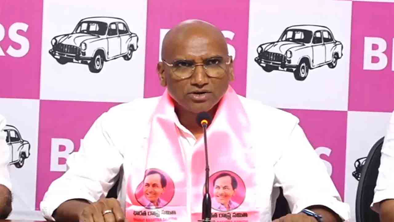 నిజాలు చెప్తే దళిత నేత ట్యాగ్‌ తగిలిస్తారా?