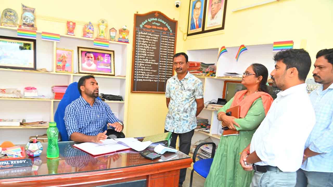 Collector Satya Prasad | ఎరువుల క్రయ విక్రయాలను ఆధార్ కార్డుతో ఎంట్రీ చేయాలి : కలెక్టర్ బి. సత్య ప్రసాద్