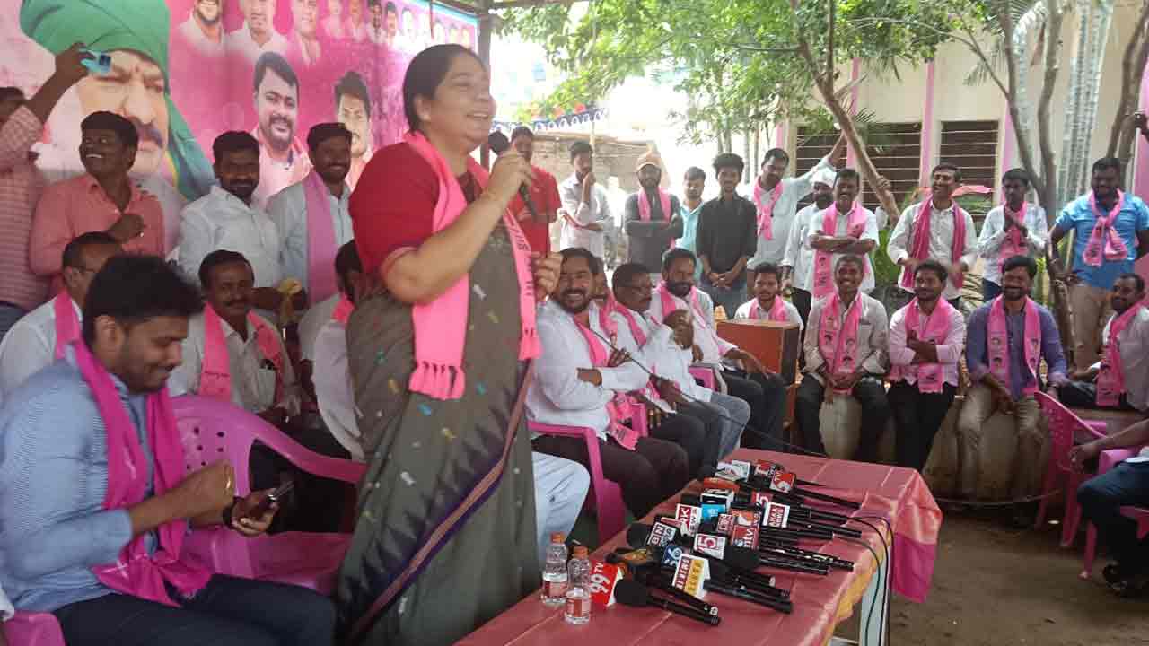 Satyavathi Rathod | బీసీల‌ను మోసం చేస్తున్న సీఎం రేవంత్ రెడ్డి : మాజీ మంత్రి స‌త్య‌వ‌తి రాథోడ్