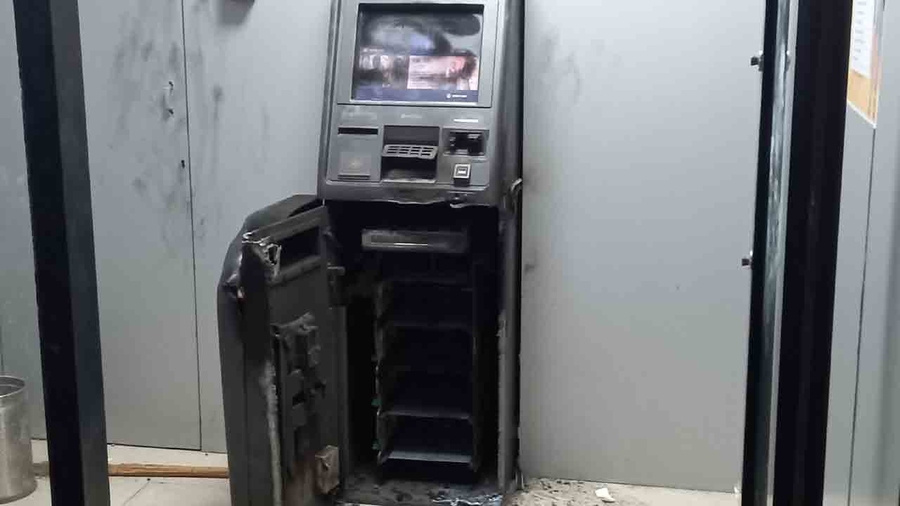 SBI ATM | గ్యాస్‌ కట్టర్‌తో కట్‌చేసి.. ఎస్‌బీఐ ఏటీఎంలో చోరీ