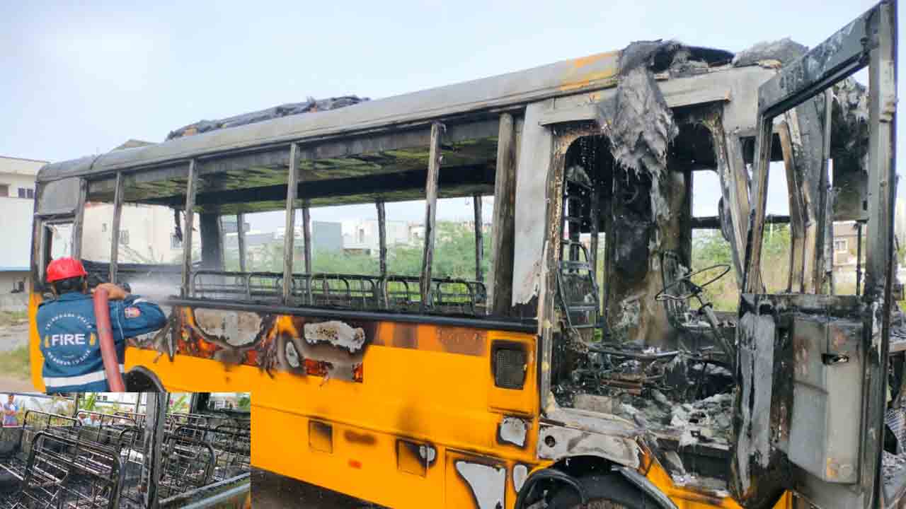 School Bus | కిష్టారెడ్డిపేటలో స్కూల్ బస్సులో చెలరేగిన మంటలు.. విద్యార్థులకు తప్పిన ప్రమాదం