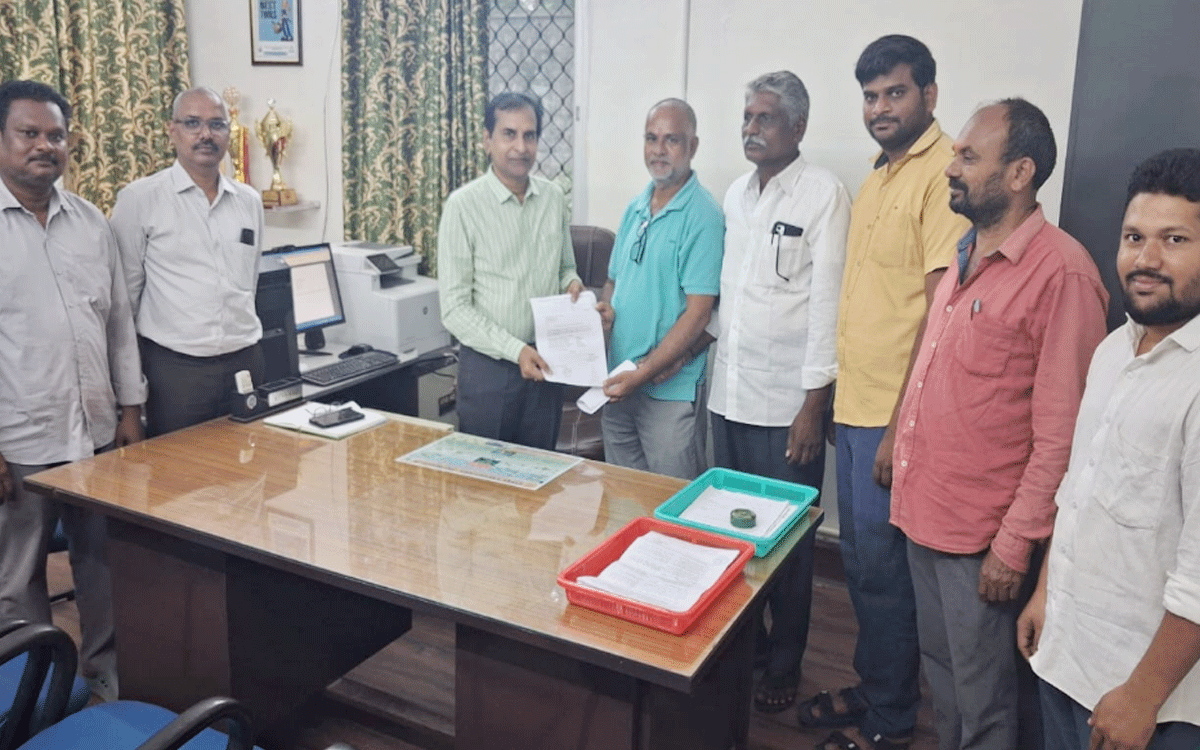 Karepalli : డోలమైట్ మైన్ కార్మిక సంఘం ఏఐటీయూసీ అధ్యక్షుడిగా శివాజీ