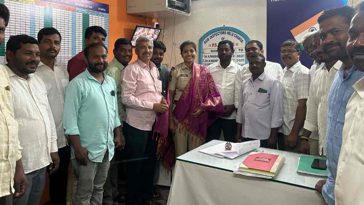 Siddipeta | రాయపోలు ఎస్ఐని సన్మానించిన బీఆర్ఎస్ శ్రేణులు