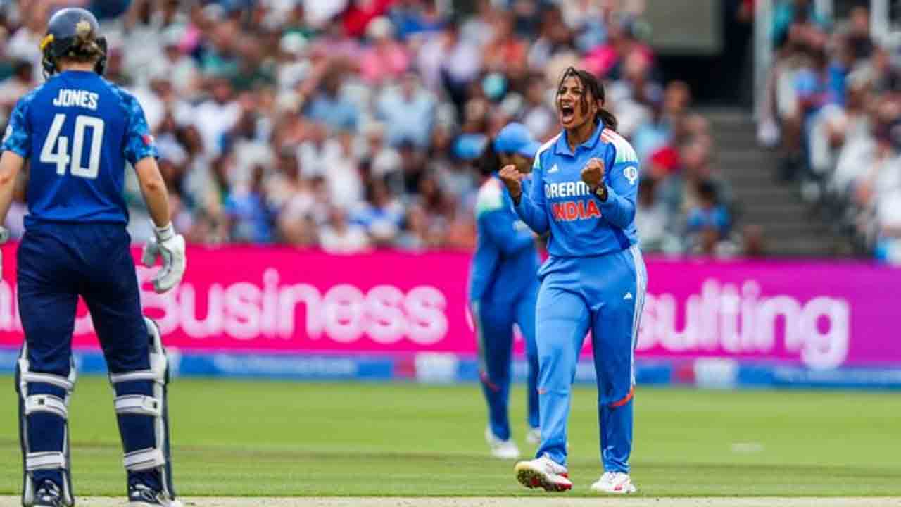 INDW vs ENGW | తొలి వికెట్ కోల్పోయిన ఇంగ్లండ్.. 12 ఓవర్లకు స్కోర్..?