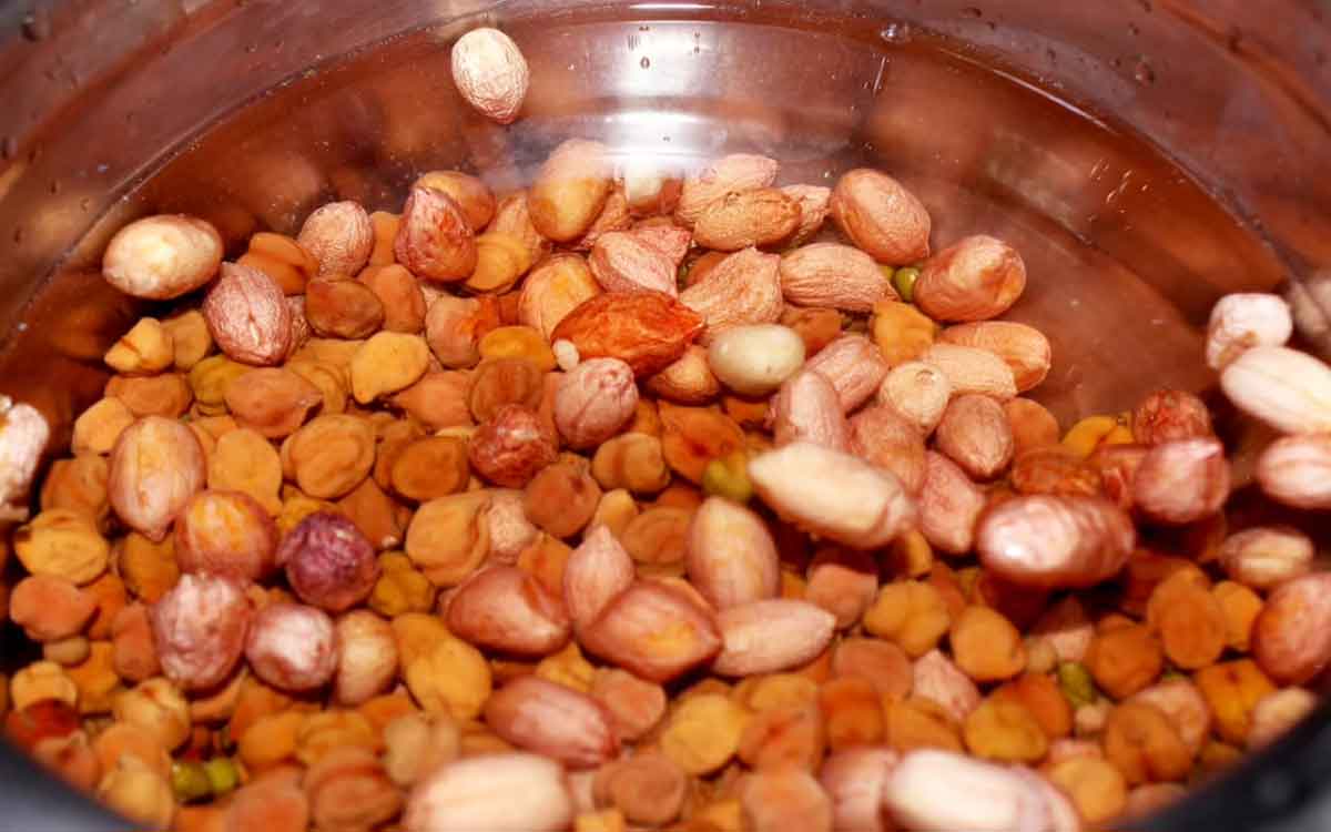 Soaked Peanuts | ప‌ల్లీల‌ను ఎల్ల‌ప్పుడూ నీటిలో నాన‌బెట్టిన త‌రువాతే తినాలి.. ఎందుకంటే..?