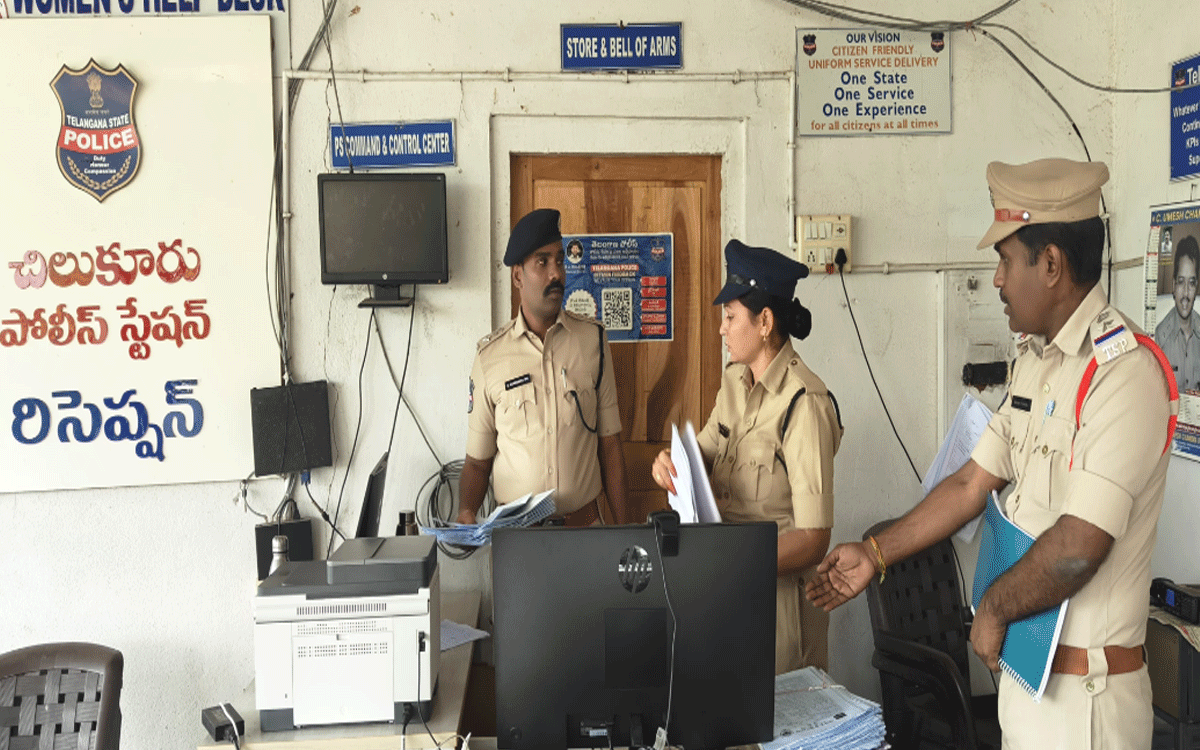 Chilkur : ప్రజల ఫిర్యాదులపై సత్వరమే స్పందించాలి : ఎస్పీ కె.న‌ర‌సింహ‌